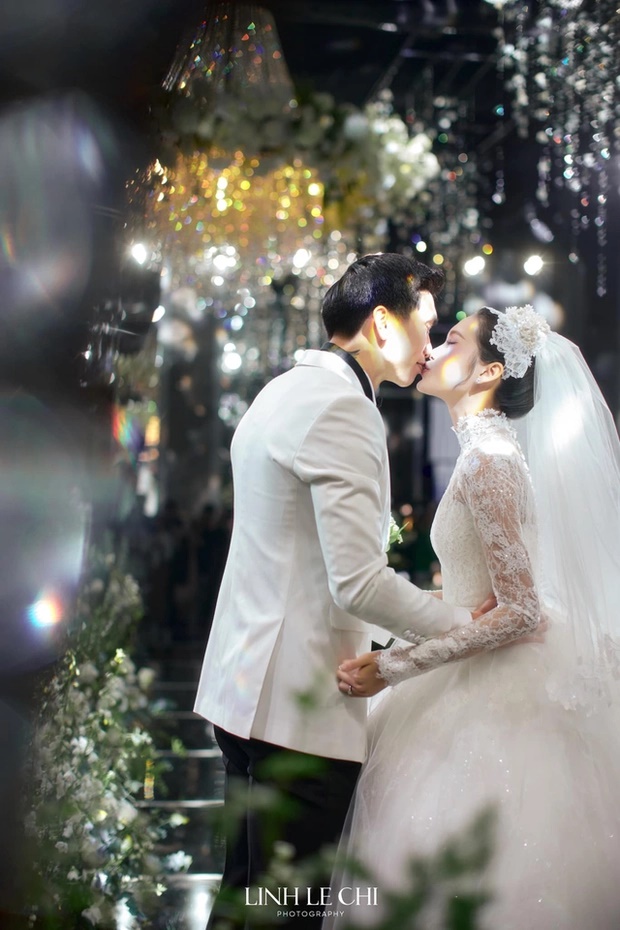 Đoàn Văn Hậu lén làm chuyện bí mật sau lưng Doãn Hải My, lộ tính cách thật sau đám cưới rình rang - Hình 1
