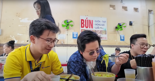 Khoa Pug liều mạng chọc chủ quán bún mắng khét tiếng Hà Nội, nhận kết đắng khi bỏ ngoài tai cảnh báo - Hình 2