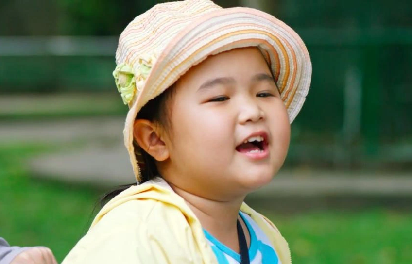 Kim Thư: Sao nhí gắn liền với tên Bé Nắng, hậu duệ thứ 6 của dòng họ 100 năm ăn cơm tổ nghiệp - Hình 1