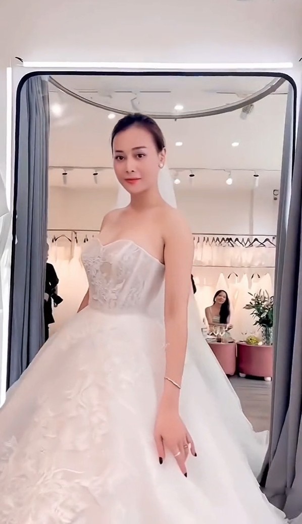 Phương Oanh livestream công khai kể xấu ông xã Shark Bình, nhưng vẫn vui vẻ chấp nhận 1 điều? - Hình 4