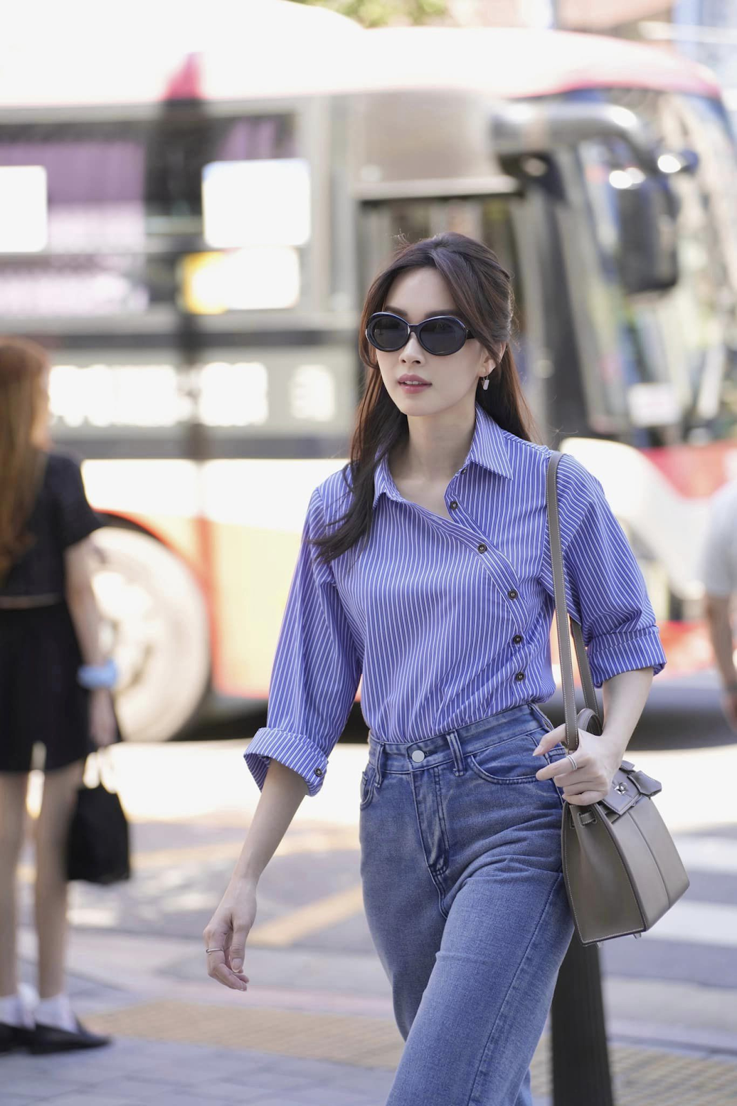 Thần tiên tỷ tỷ Đặng Thu Thảo khoe góc nghiêng, fan vẫn tiếc đứt ruột vì không chịu xuất khẩu - Hình 1