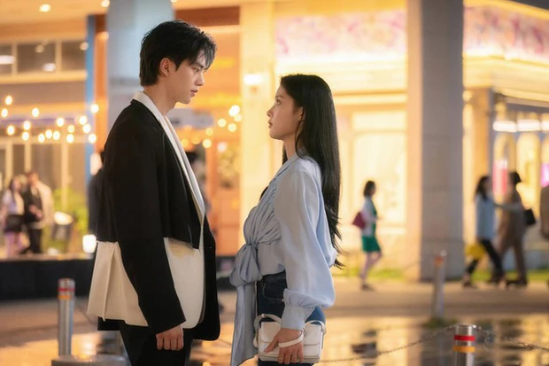 My Demon: Diễn viên đẹp chưa đủ, motif phim không có gì mới, lỗ hổng tình tiết lộ ra ngay tập đầu - Hình 6