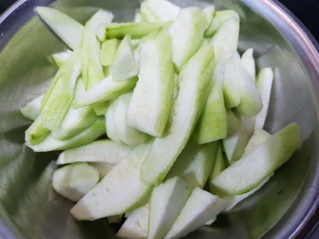 Canh mướp thanh mát nay kết hợp cùng thực phẩm này ngon và bổ hơn nhiều lần - Hình 2