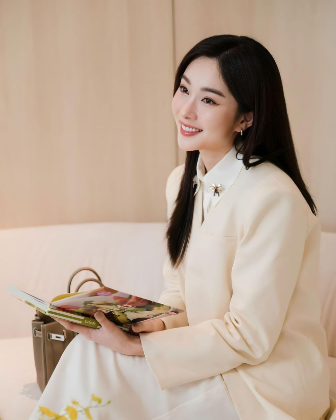 Hoa hậu Đặng Thu Thảo bất ngờ vướng nghi vấn mang thai lần 3 cho chồng thiếu gia - Hình 2