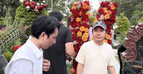 Nguyên Vũ bỏ đi khi thấy con nuôi Vũ Linh, Hồng Phượng và 1 soạn giả ở Mỹ công khai mỉa mai Vũ Luân - Hình 4