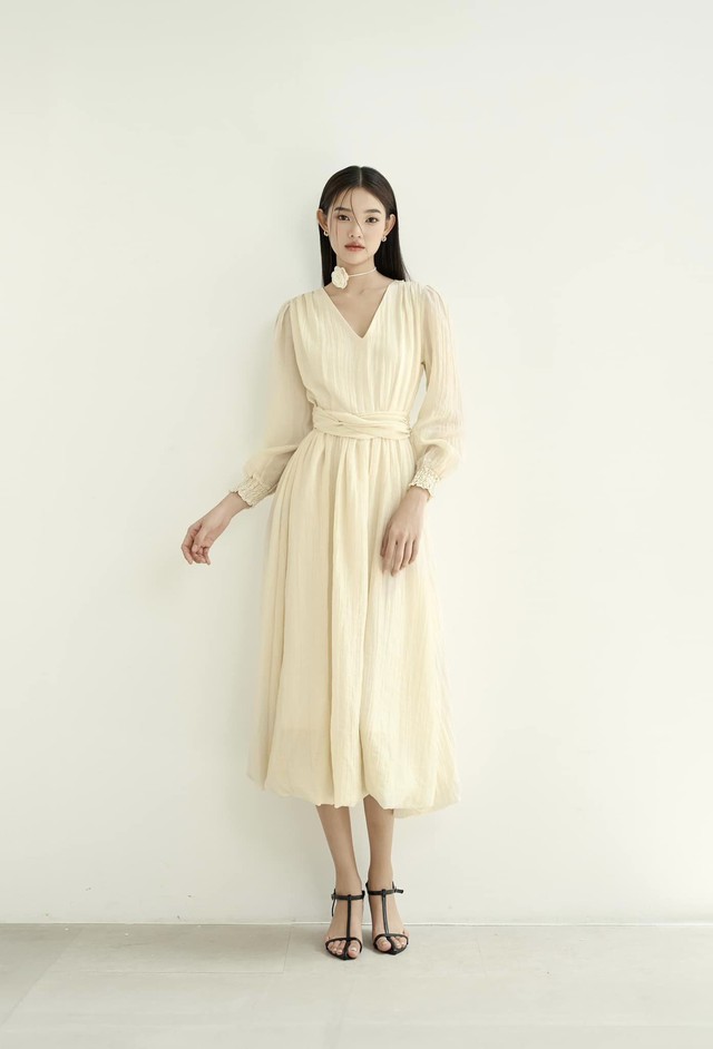 Những item đáng sắm nhất mùa này để có style công sở sang xịn mịn - Hình 10