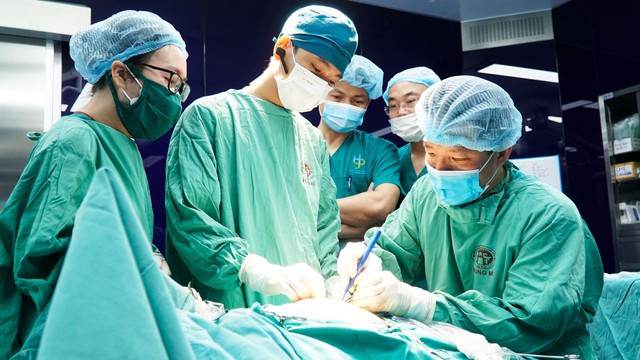 Phẫu thuật nội soi một lỗ điều trị mắc nang mật chủ cho bệnh nhi người Úc - Hình 1