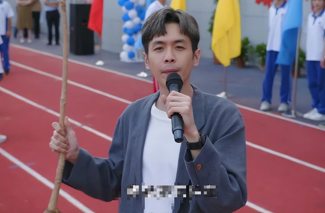 Phim được 5 triệu fan hóng chờ hoá ra là thảm hoạ, thiên tài diễn xuất lần đầu bị chê thậm tệ - Hình 6