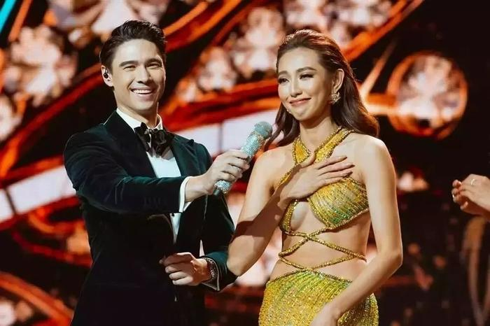 Tân Miss Grand Myanmar mất suất thi quốc tế vì 1 quy định của Mr. Nawat, MC điển trai gây thất vọng? - Hình 6