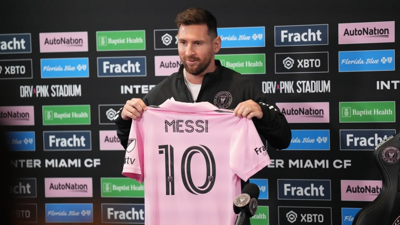 Ronaldo và Messi sau khi rời châu Âu, đều có cuộc sống như mơ cùng gia đình hạnh phúc - Hình 4