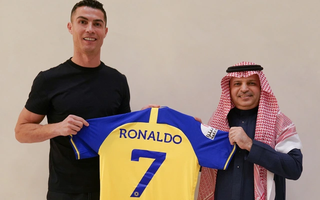 Ronaldo và Messi sau khi rời châu Âu, đều có cuộc sống như mơ cùng gia đình hạnh phúc - Hình 9