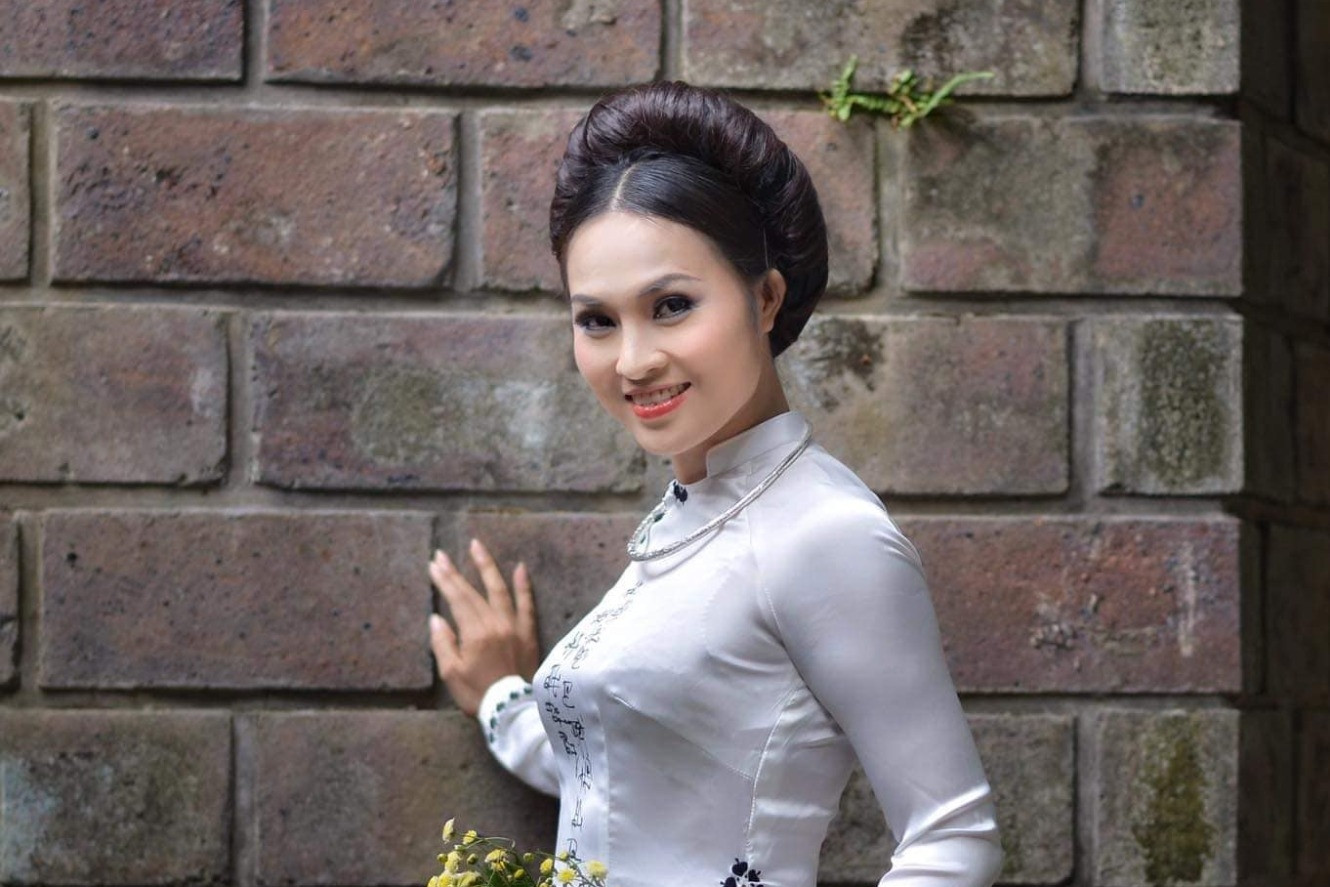 NSND Trần Hoài Thu: Nữ nghệ sĩ chèo trẻ nhất được phong tặng NSND, kết hôn cùng chồng hơn 34 tuổi - Hình 4