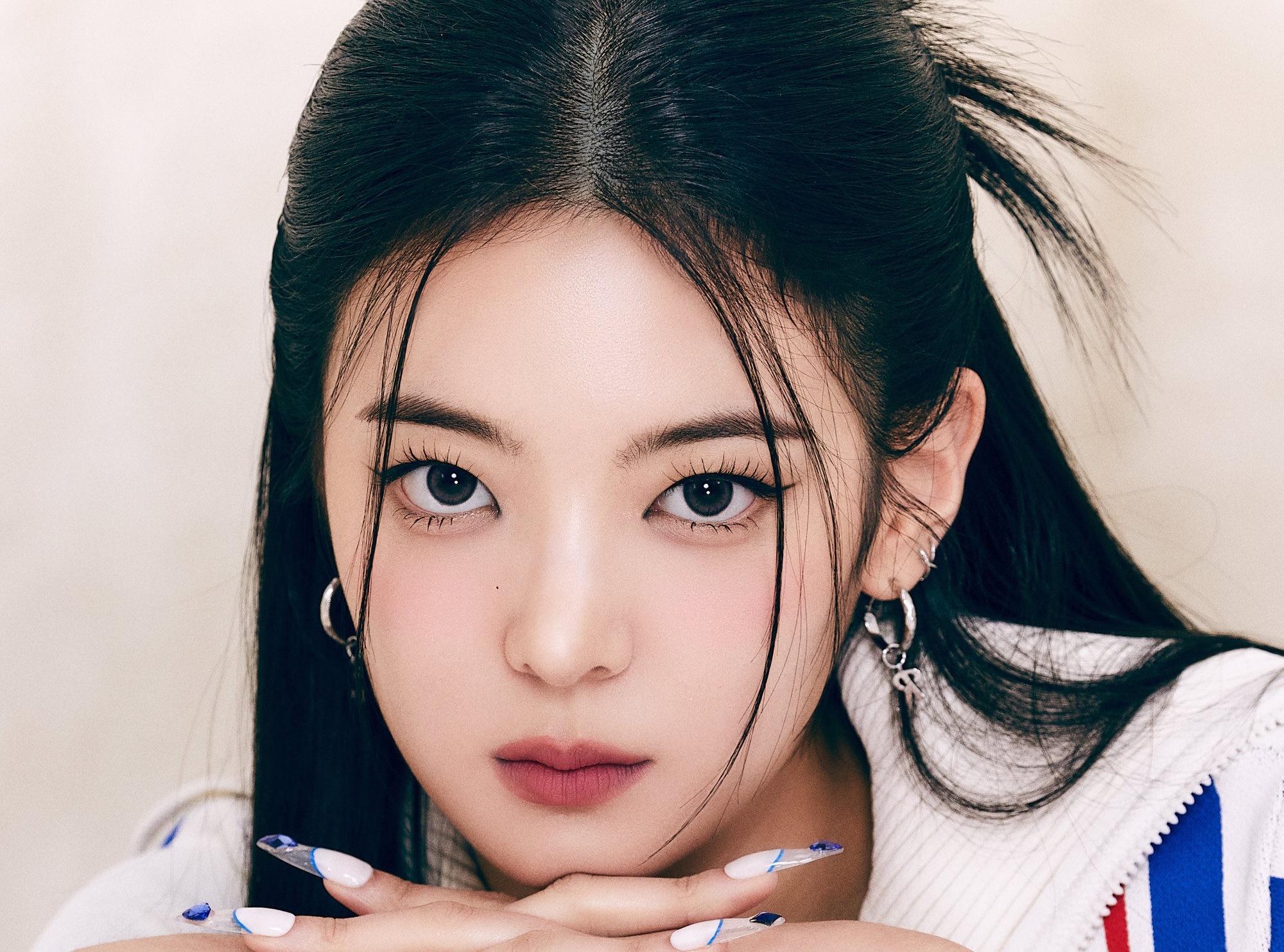Lia (ITZY): Rich kid chính hiệu Kpop, vướng scandal bắt nạt, ngừng hoạt động vì sức khỏe báo động đỏ - Hình 1