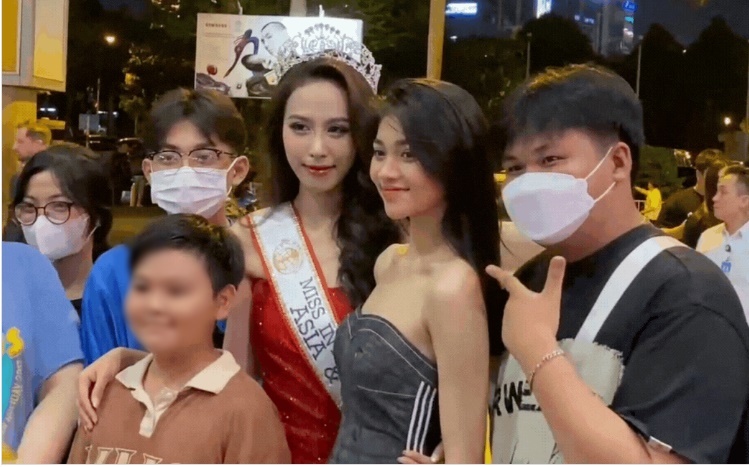 Ngọc Hằng về Việt Nam trình làng vương miện Á 2 MIC, Minh Kiên để mặt mộc chặt chém nhan sắc - Hình 3