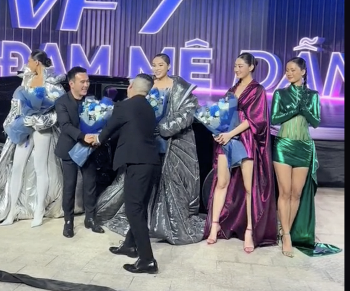 Á Hậu Hương Ly tiếp tục bị ra rìa khi kết show với dàn người đẹp - Hình 1