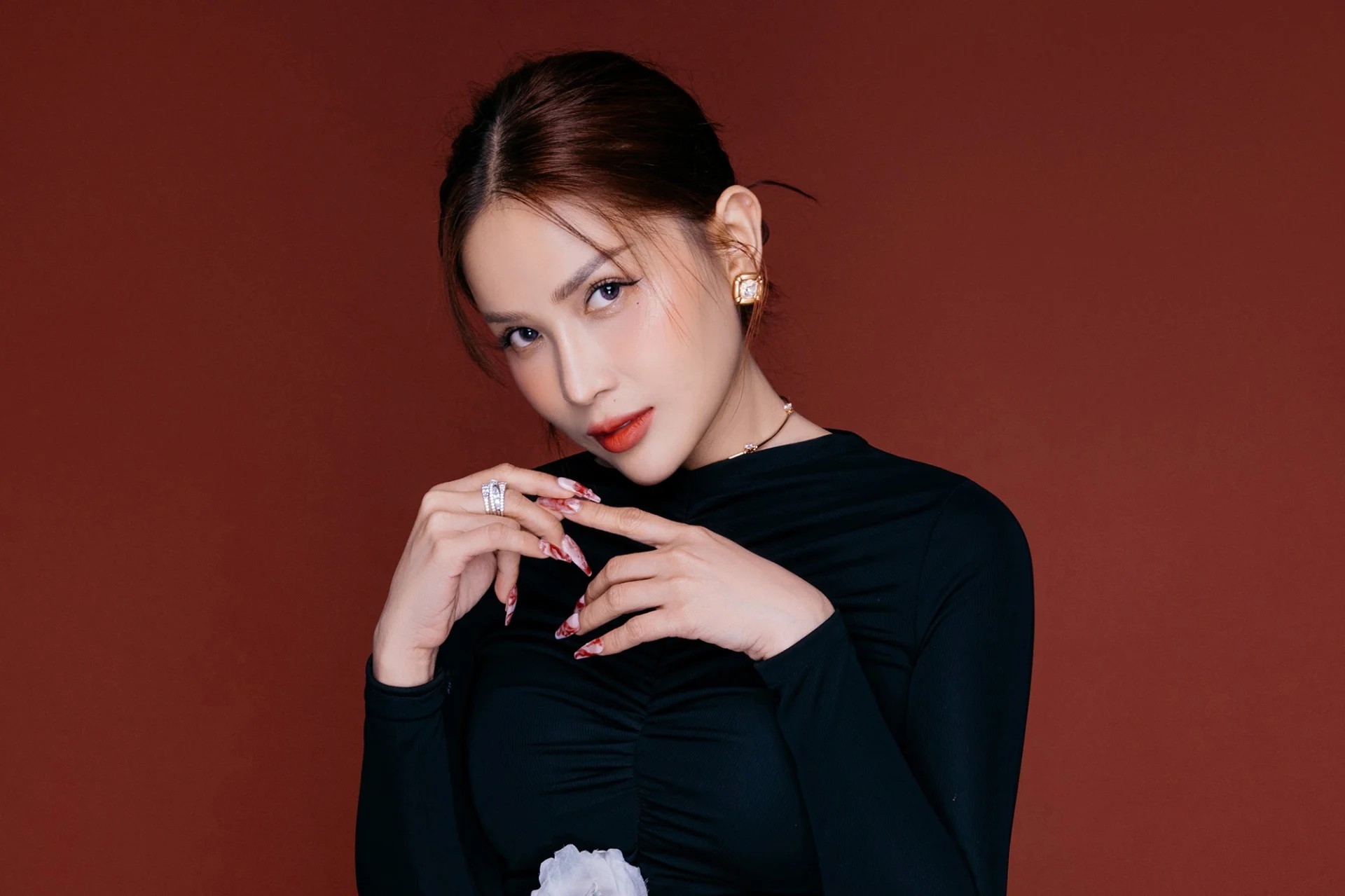 Khả Như ôm hôn tình tin đồn một thời giữa nghi vấn hẹn hò Huỳnh Phương, liệu có nối lại tình xưa? - Hình 1