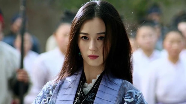 Lưu Cạnh: Mỹ nhân suýt thay Lưu Diệc Phi đóng Tiên Kiếm Kỳ Hiệp, gia tài sự nghiệp chưa đủ 1 bàn tay - Hình 5