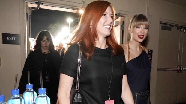 Taylor Swift vướng nghi vấn đã làm đám cưới bí mật, danh tính chú rể không phải bạn trai hiện tại? - Hình 2