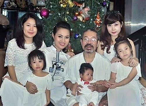 NSND Lê Hùng: Con sói già sân khấu, từng 6 lần kết hôn, hiện tại viên mãn với vợ kém 32 - Hình 5