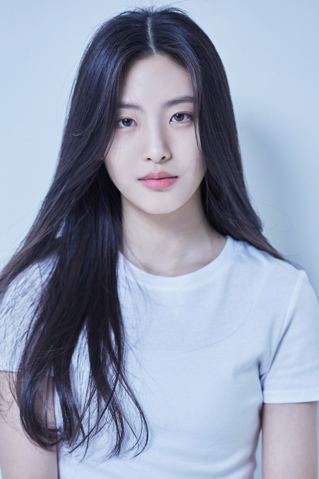 Oh Ye Ju: 17 tuổi được đích thân Bi Rain tuyển chọn vào công ty, nổi lên nhờ vai diễn Thế tử tần - Hình 2