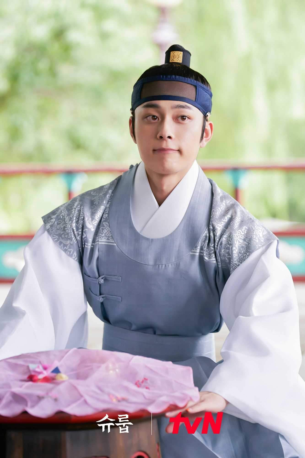 Chíp Em Yoo Seon Ho: từ thực tập sinh thần tượng non nớt đến vai chính Bỗng Dưng Trúng Mánh - Hình 5