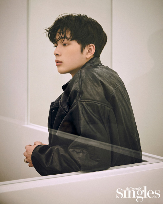 Chíp Em Yoo Seon Ho: từ thực tập sinh thần tượng non nớt đến vai chính Bỗng Dưng Trúng Mánh - Hình 4