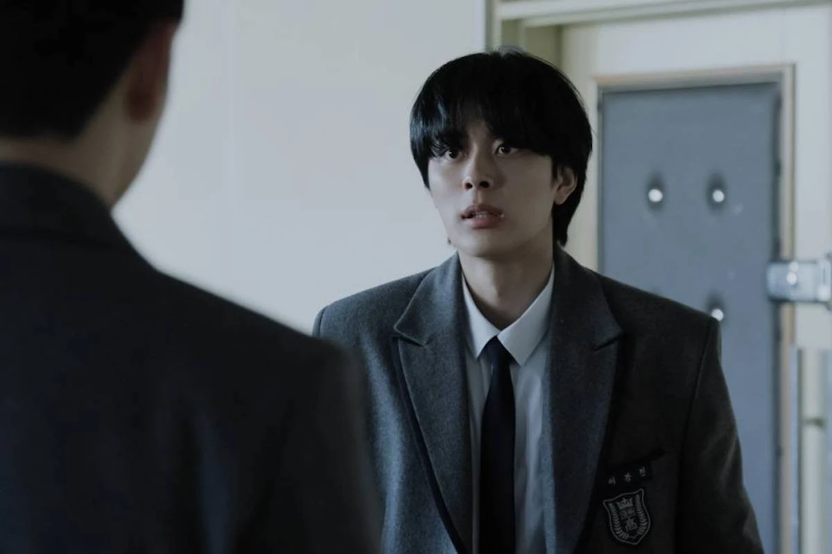 Chíp Em Yoo Seon Ho: từ thực tập sinh thần tượng non nớt đến vai chính Bỗng Dưng Trúng Mánh - Hình 10