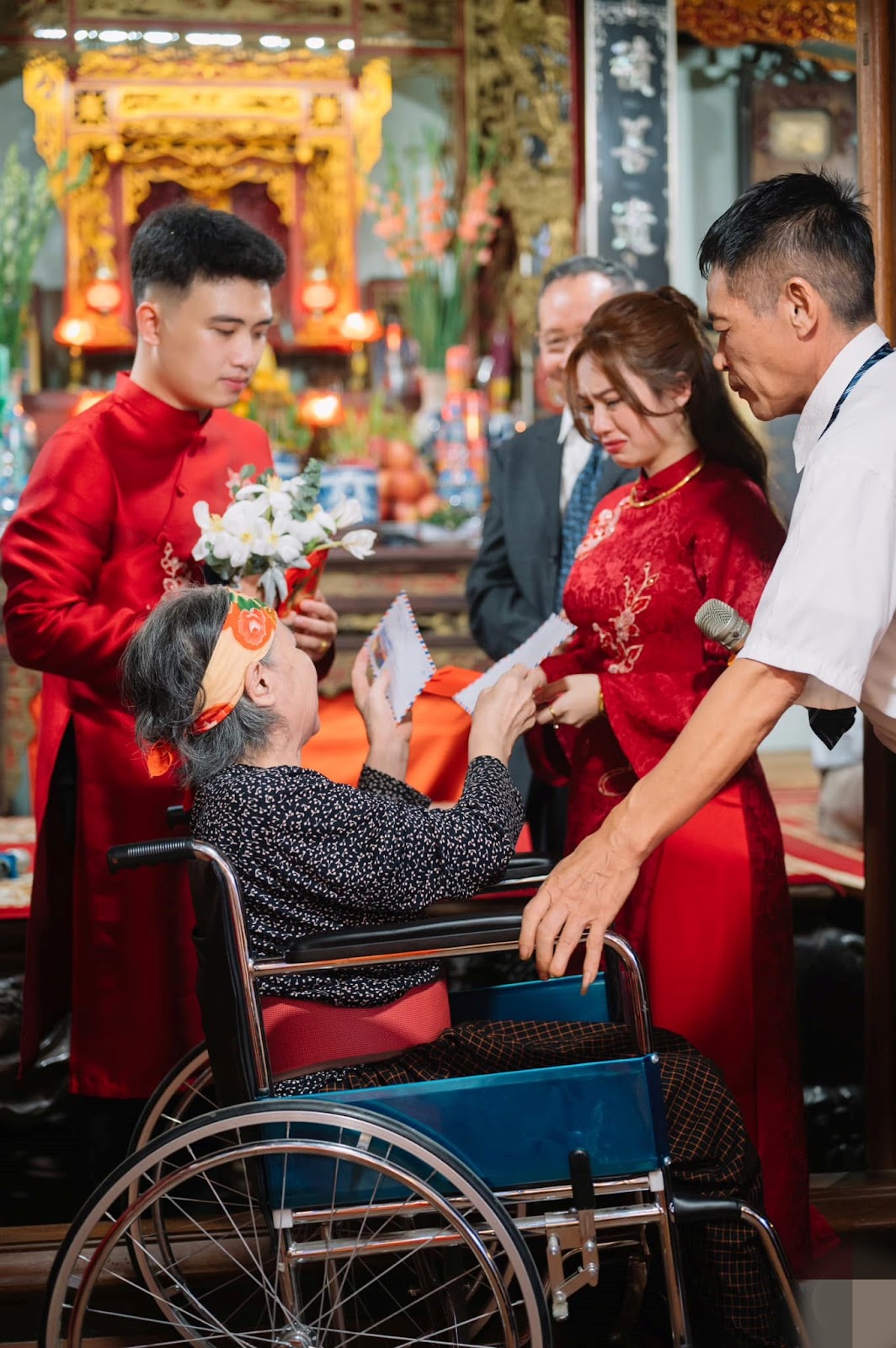Chồng Đặng Thu Hà bị quay lén cách đối xử với vợ ở buổi chụp ảnh cưới, CĐM đồng loạt khuyên 1 câu - Hình 9