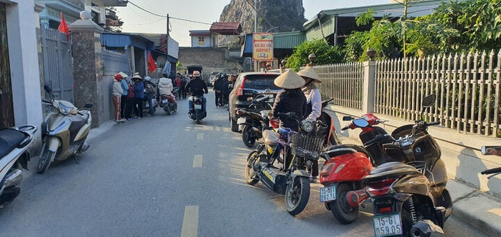 Vụ di hài trong bể nước ở Hải Phòng: Đã bắt giữ nghi phạm, là người lái máy xúc thuê - Hình 3