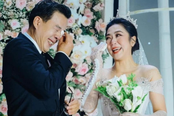 Vua Cá Koi buồn bã, chăm chỉ làm 1 việc hậu ly hôn, Hà Thanh Xuân có thái độ trái ngược - Hình 7