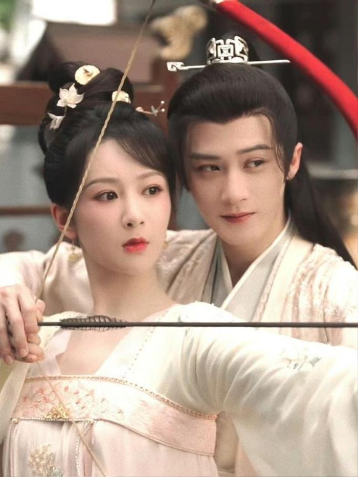 Dương Tử hàn gắn với Đàn Kiện Thứ trong đêm giao thừa, Triệu Lộ Tư gây tranh cãi - Hình 2