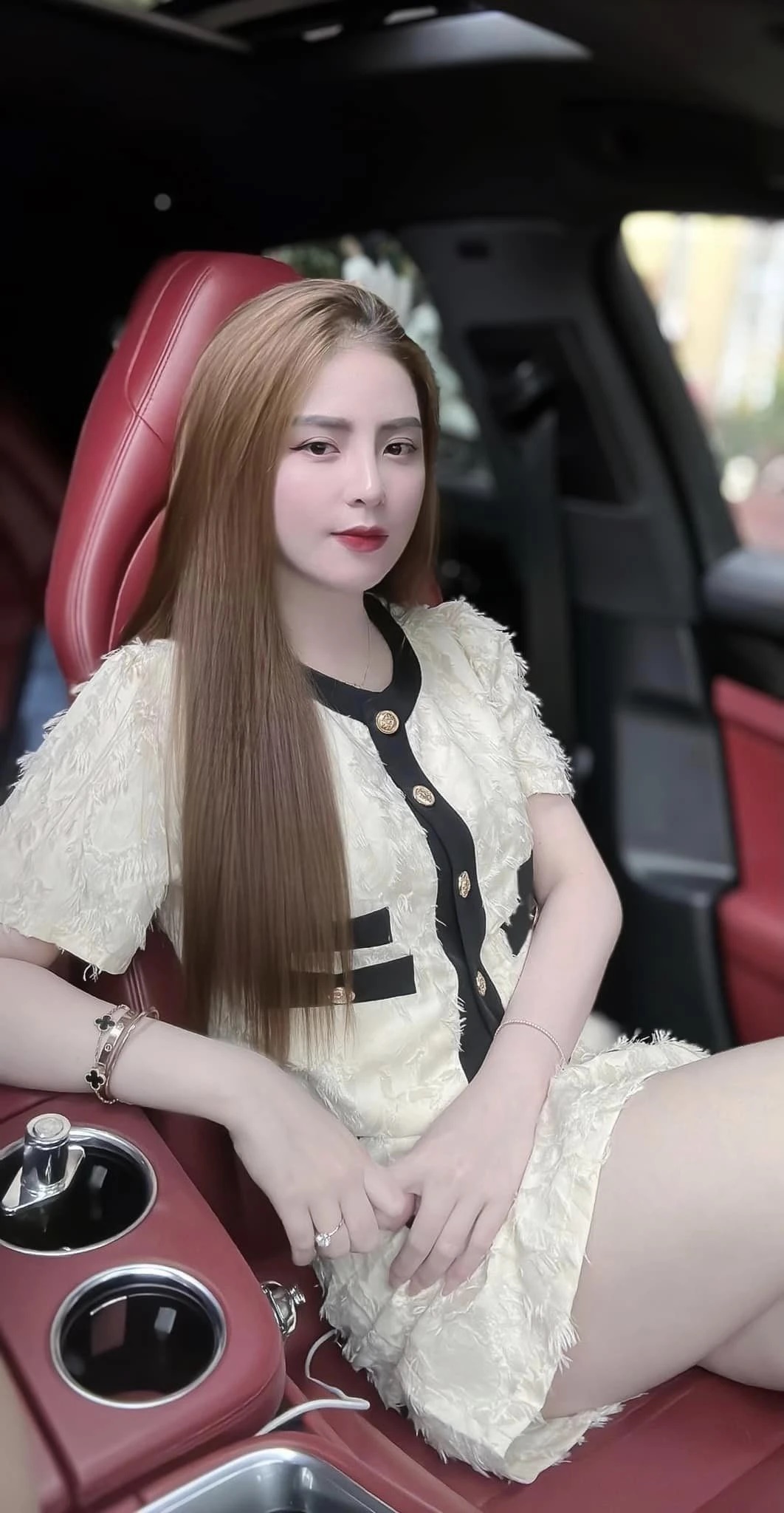 Hot girl Nguyễn Hoàng Mai Ly đăng đàn lạ, nói đến CĐM 1 điều hậu bị đột kích kho hàng - Hình 4