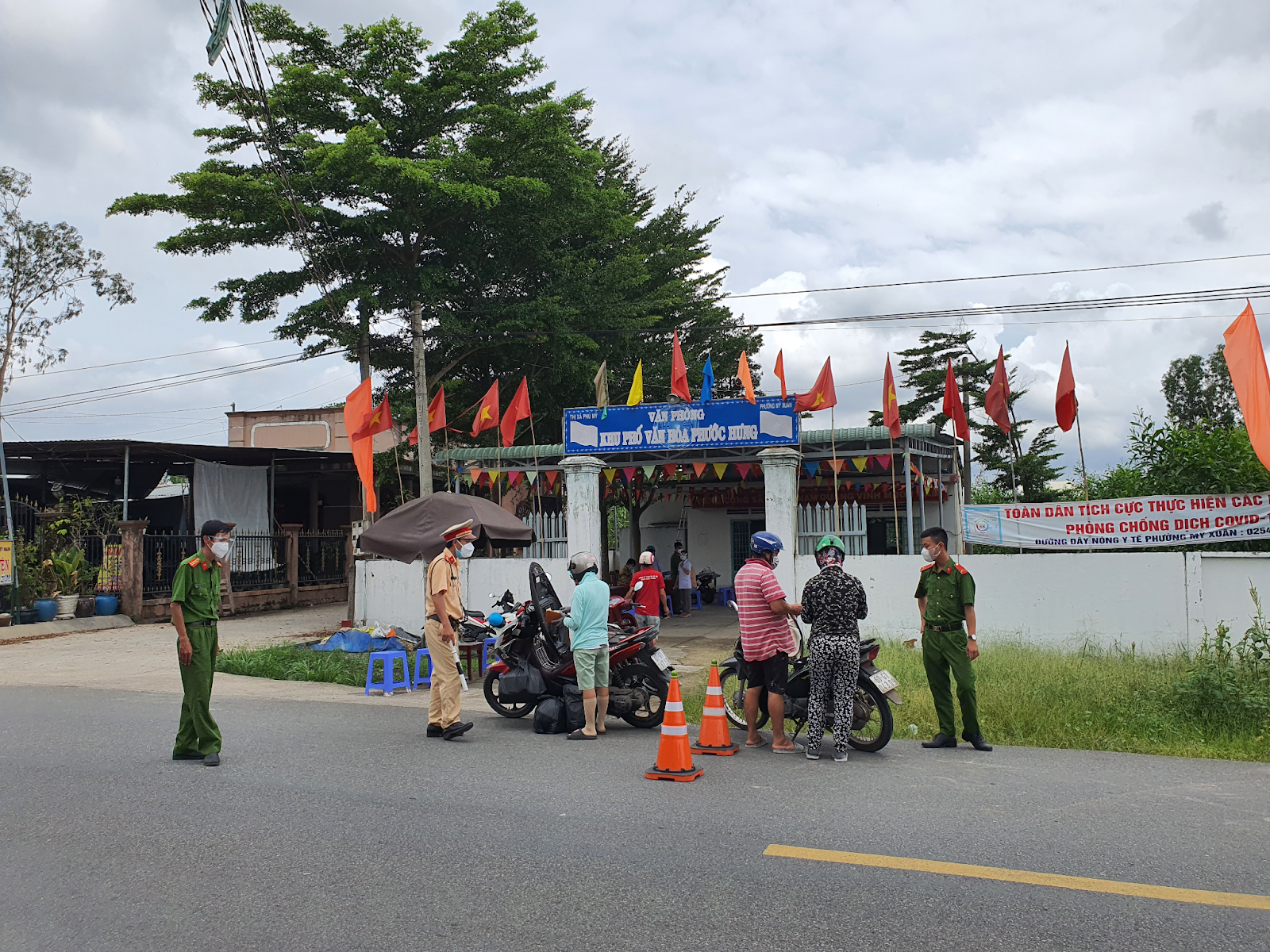 Trưởng nhóm Hỗ trợ người dân về đêm bị bắt, vì hành vi đe doạ người dân về đêm - Hình 5