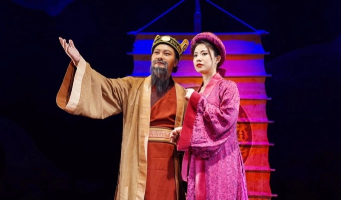 Tạ Tuấn Minh: Nam diễn viên trẻ nhất được phong tặng NSND, suýt bỏ nghề vì gặp tai nạn - Hình 3