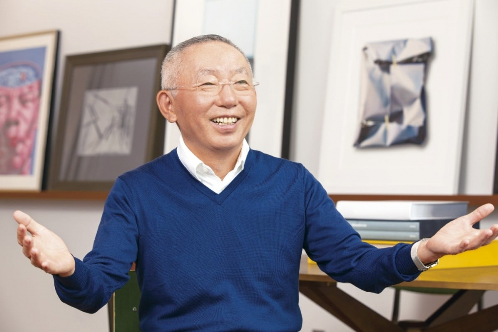 Tadashi Yanai: Từng phụ việc tiệm may, giờ làm chủ Uniqlo vẫn chỉ mặc 2 bộ đồ - Hình 5