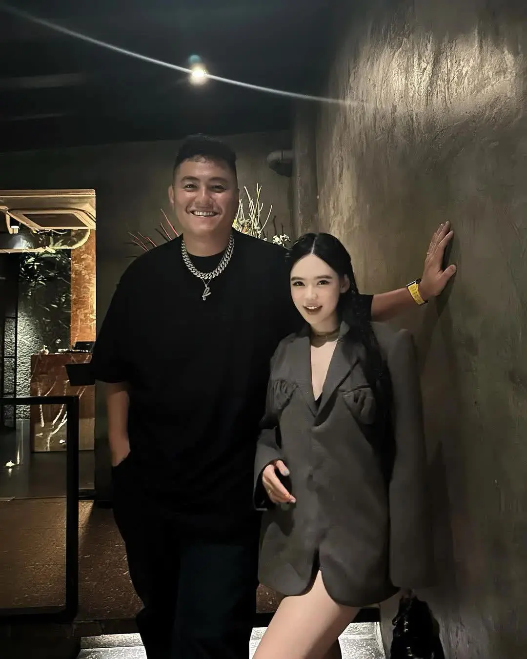 Fabo Nguyễn: Youtuber gia thế khủng, từng khoe 1 buổi shopping với vợ hết 2,5 tỷ - Hình 9