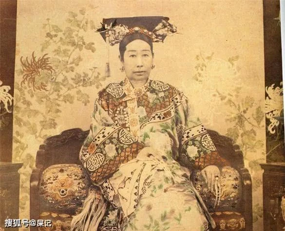 Từ Hi Thái Hậu từng ăn 300 trái dưa hấu 1 lần, thói quen xa xỉ khó ai chấp nhận - Hình 7