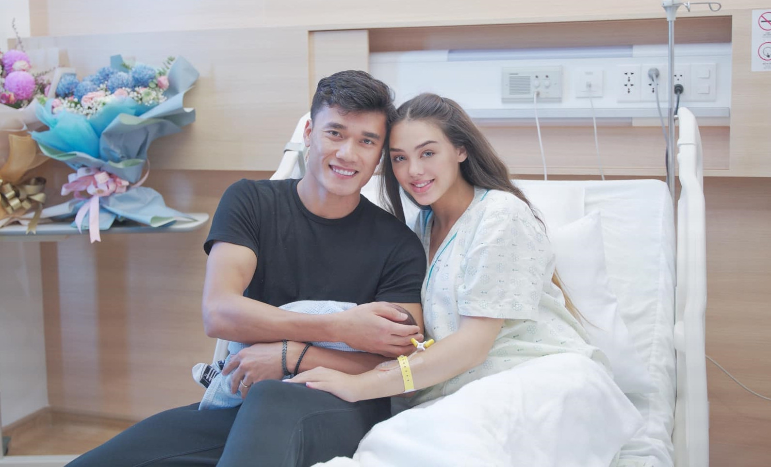 Bùi Tiến Dũng đặt tên con trai cực lạ, lai với vợ người Ukraine, biến hóa độc đáo được khen hết lời - Hình 1