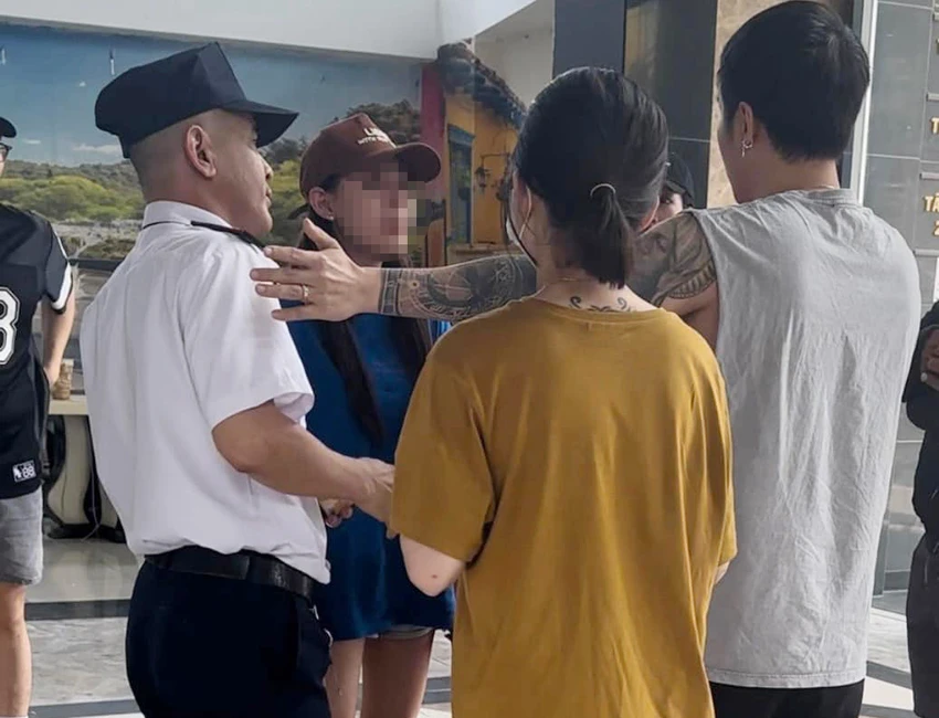 Clip Hoa khôi trường ĐH hổ báo, bắt nạt người khác còn lớn giọng xưng là luật sư, khai gì khi bị bế? - Hình 5