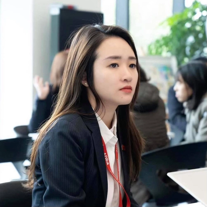 Bà xã Lương Xuân Trường bị soi nhan sắc thật qua cam thường, làn da chiếm spotlight, CĐM rần rần - Hình 4