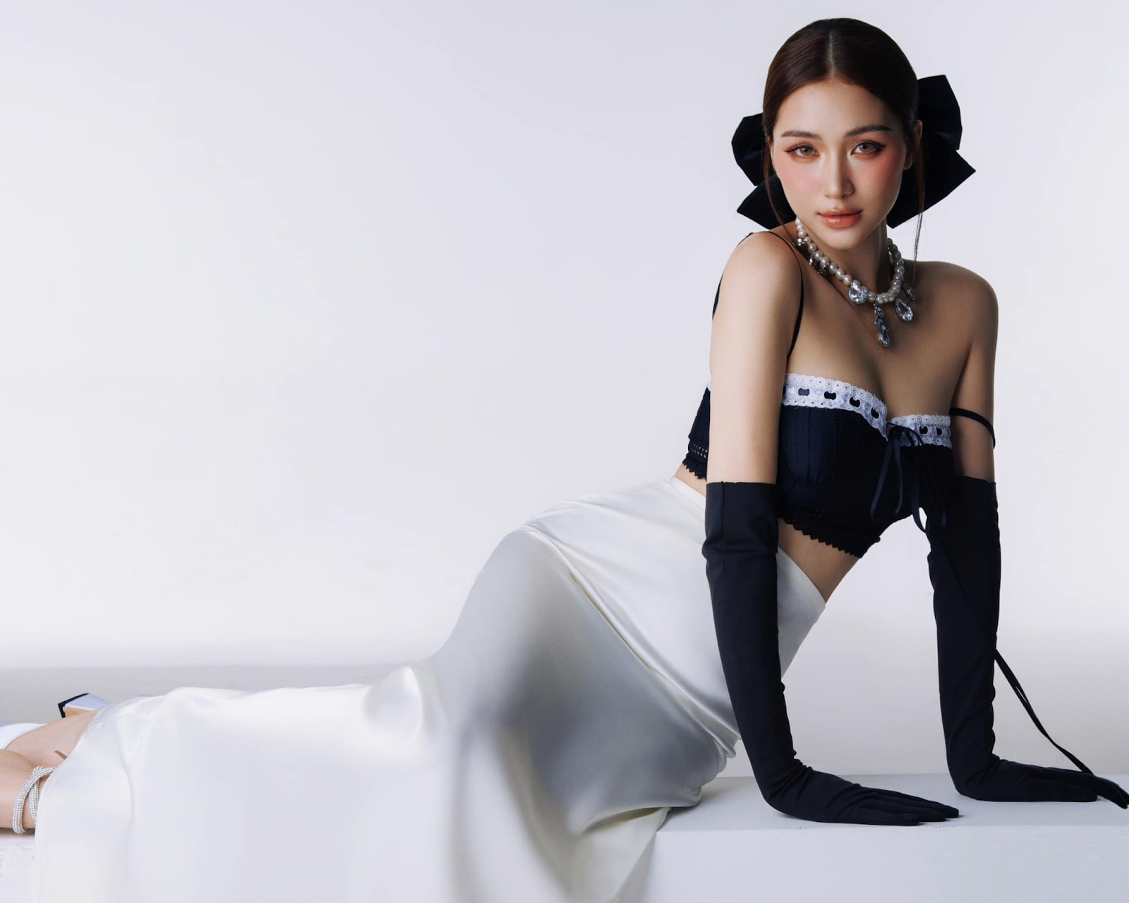 Hòa Minzy gây xôn xao CĐM sau một show diễn, lộ diện nhan sắc và giọng hát ngoài đời thật - Hình 6