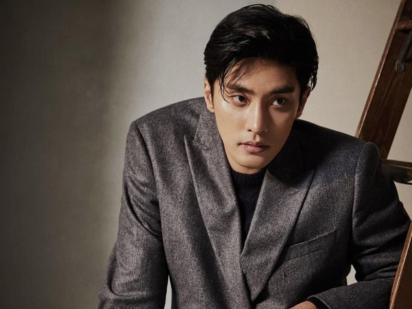 Sung Hoon: Từ VĐV bơi tuyển quốc gia thành mỹ nam màn ảnh Hàn, từng nên duyên cùng Hoàng Yến Chibi - Hình 1