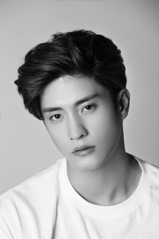 Sung Hoon: Từ VĐV bơi tuyển quốc gia thành mỹ nam màn ảnh Hàn, từng nên duyên cùng Hoàng Yến Chibi - Hình 7