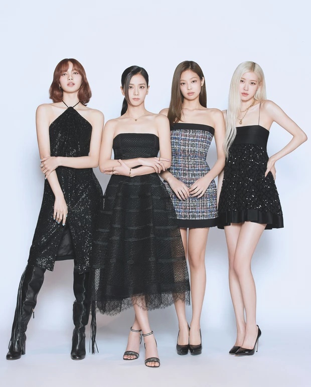 YG trúng đậm sau khi BLACKPINK gia hạn hợp đồng nhóm, Jisoo có ngay động thái ăn mừng tin vui - Hình 4