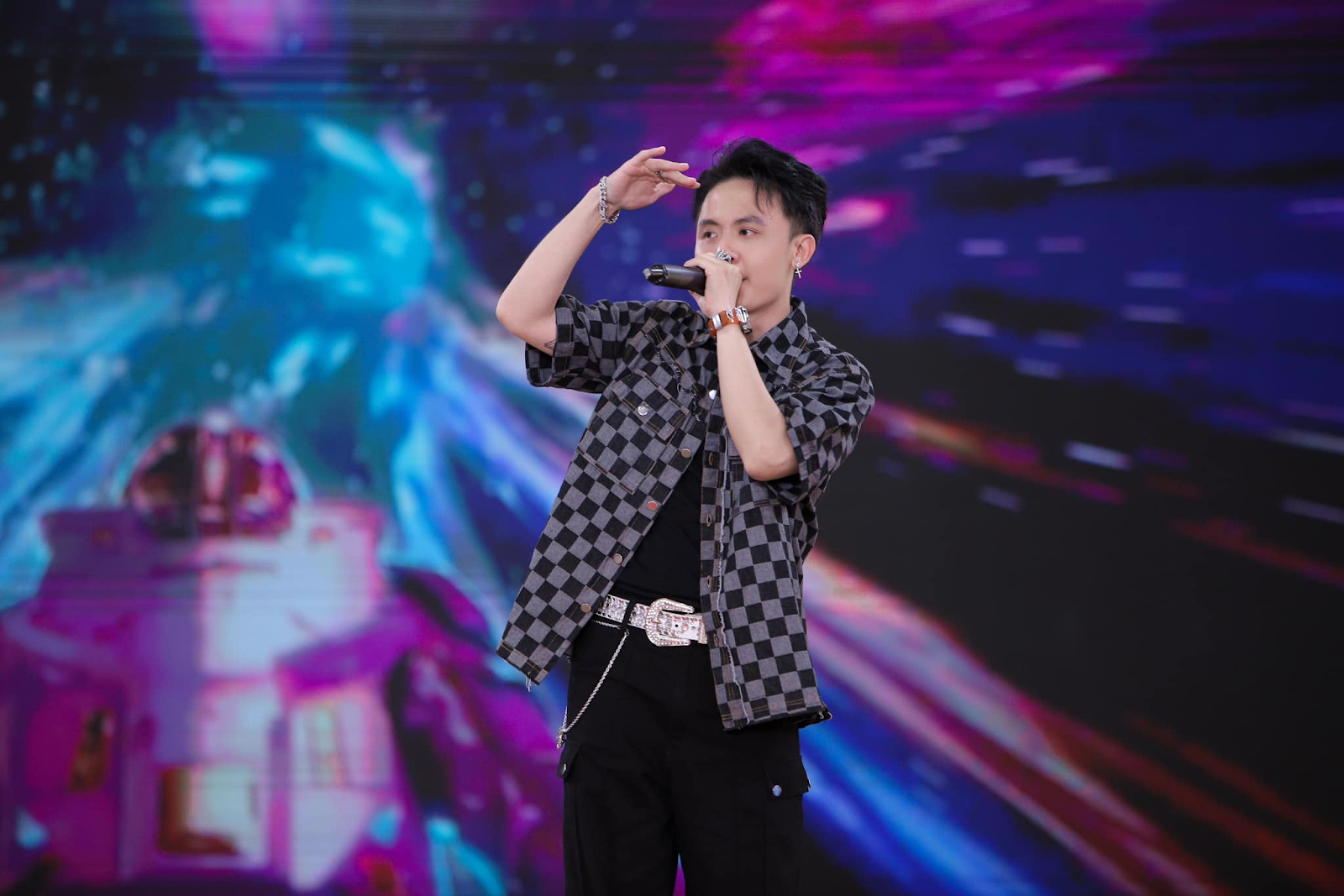 Rapper Freaky: Ngủ trong căn nhà ngập nước thải cũng không ngăn được sự thăng hoa trong âm nhạc - Hình 7