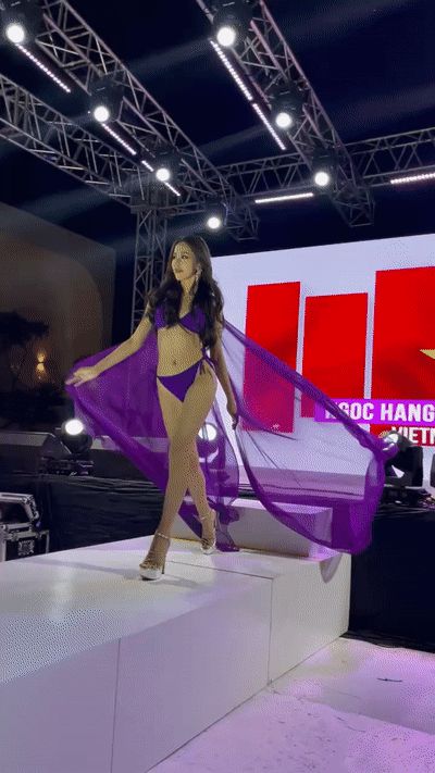 Ngọc Hằng bùng nổ trong phần thi áo tắm Miss Intercontinental 2023: Sắc vóc gợi cảm, dùng loạt chiêu catwalk gây ấn tượng - Hình 4