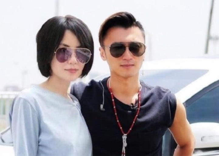 Trương Bá Chi lộ ảnh hẹn hò, nắm tay thân mật người đàn ông nổi tiếng này là bố của con thứ 3? - Hình 7