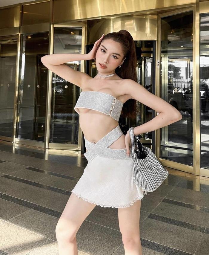 Thanh Thanh Huyền ngày càng ra dáng chủ nhà, thao túng hội chị em Miss Charm, ngồi chiếu cụng ly - Hình 1