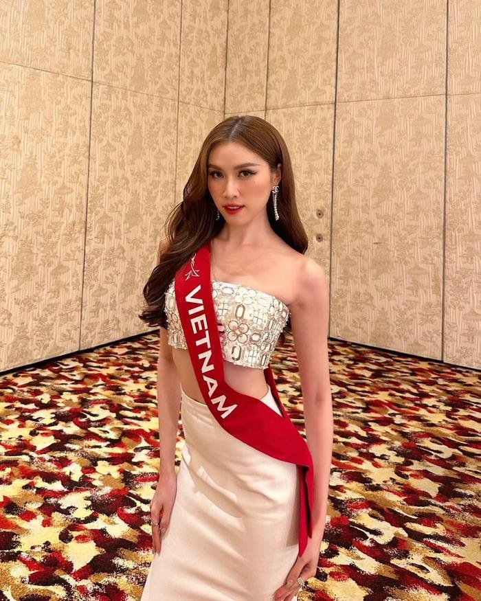 Thanh Thanh Huyền ngày càng ra dáng chủ nhà, thao túng hội chị em Miss Charm, ngồi chiếu cụng ly - Hình 4