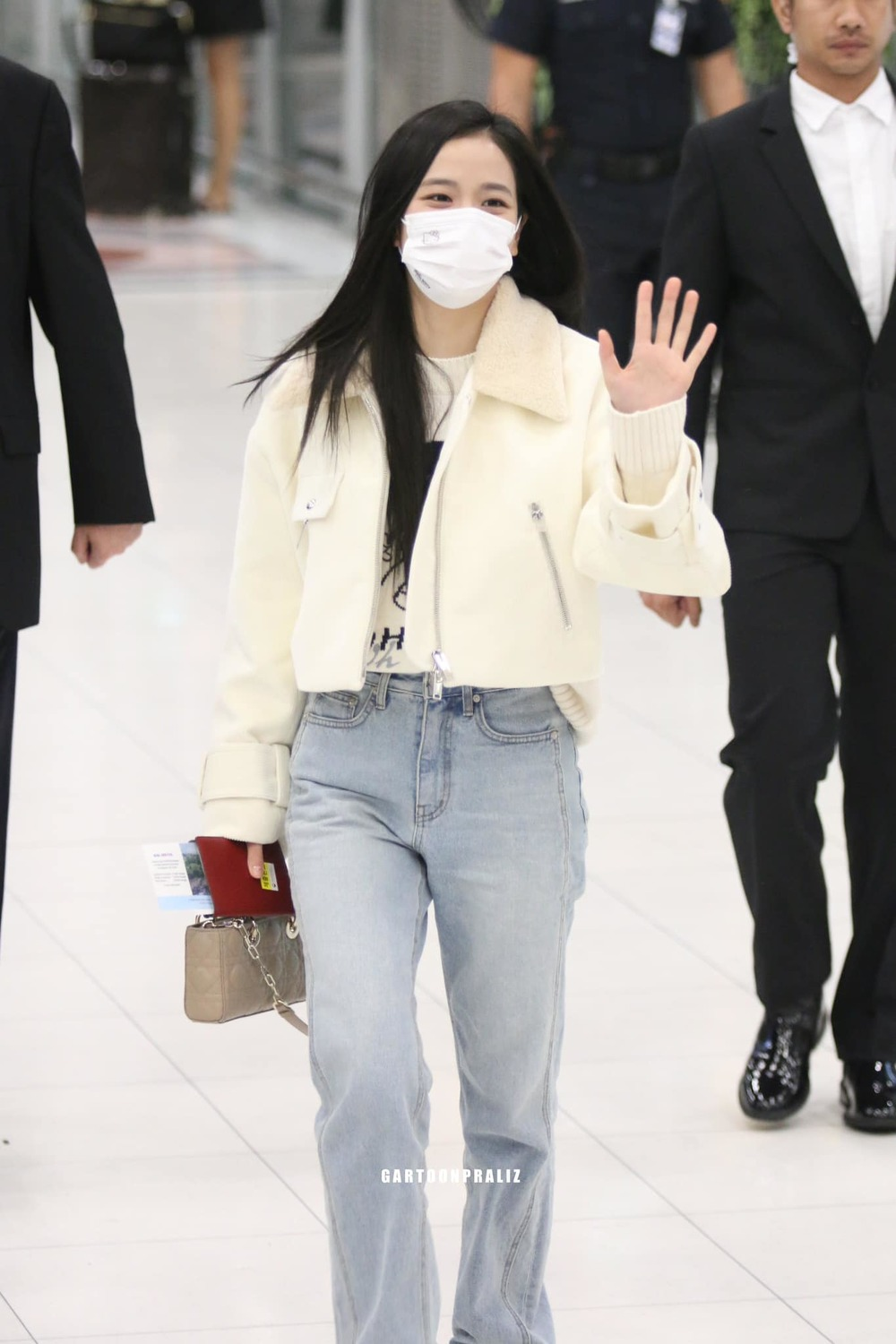 BLACKPINK bị YG đối xử tệ vì sắp hết hợp đồng, sức khỏe đáng lo ngại, 1 ông lớn cấm nhóm lưu diễn? - Hình 8